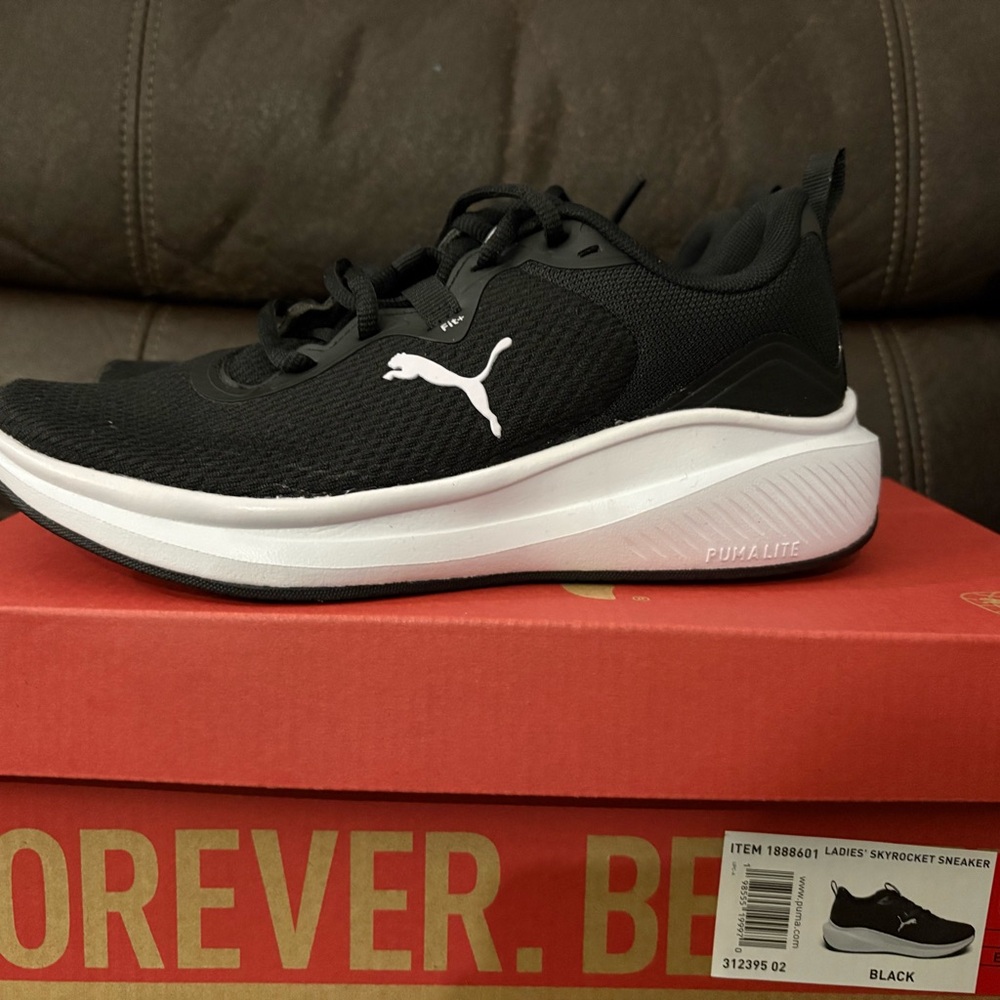 Puma Black and White Running Shoes women’s size 6.5 brand new in box